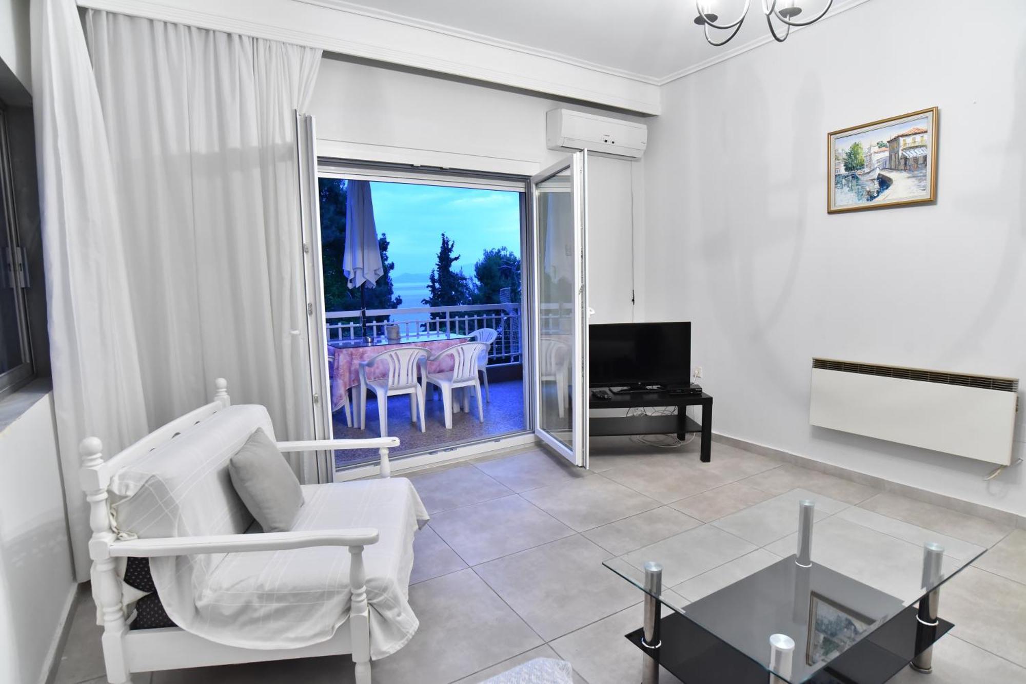 Luca Apartment Palaiontsiflikion