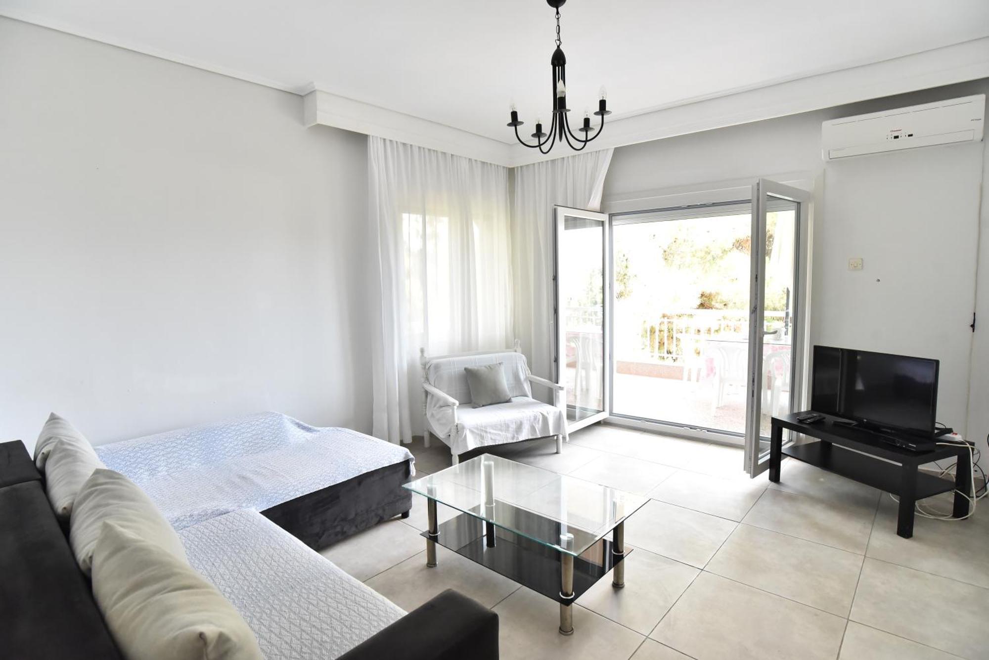Luca Apartment Palaiontsiflikion