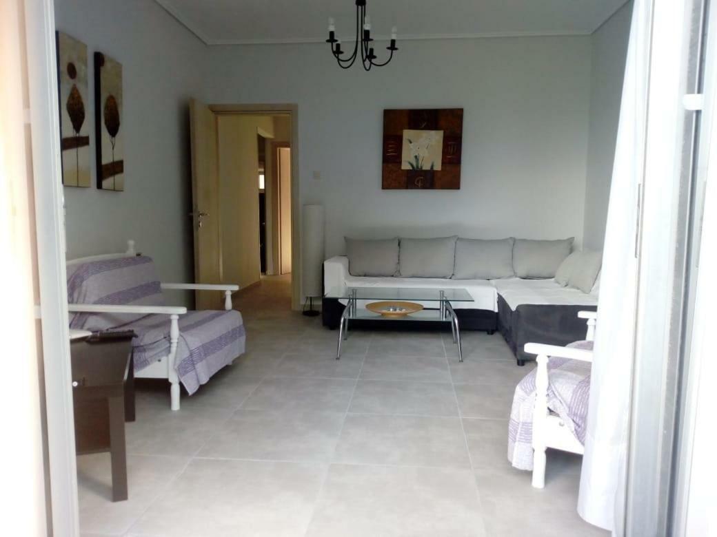 Apartment Luca Palaiontsiflikion